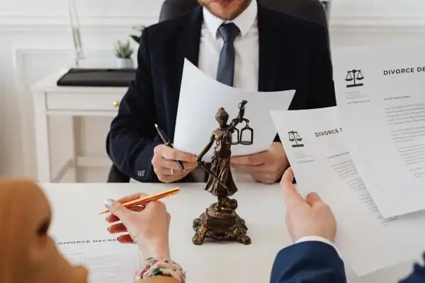 our fees Broadstairs from EH Mediation - image of couple in joint mediation meeting